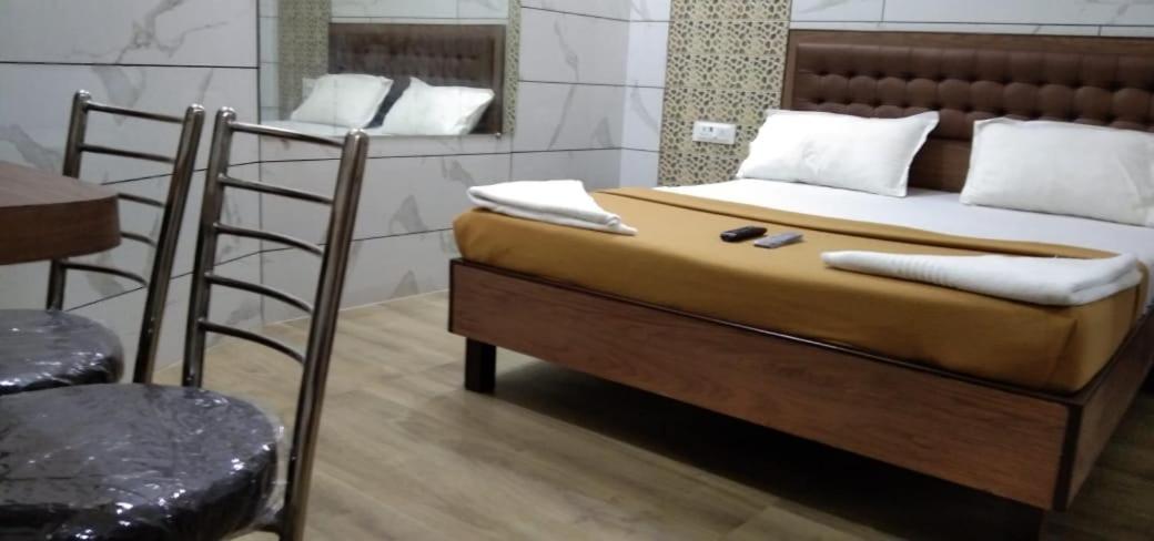 Hotel Royal Residency Мумбай Екстериор снимка
